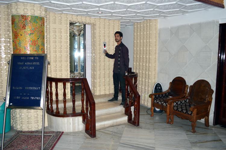 Shah Abbas Hotel At Dal Lake Srinagar (Jammu and Kashmir) Exterior photo